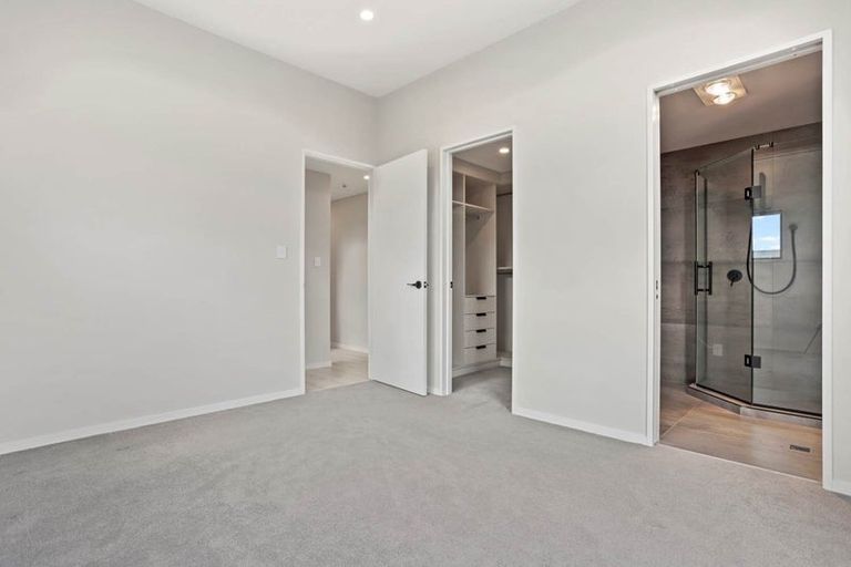 Photo of property in 62 Wallace Road, Hobsonville, Auckland, 0616
