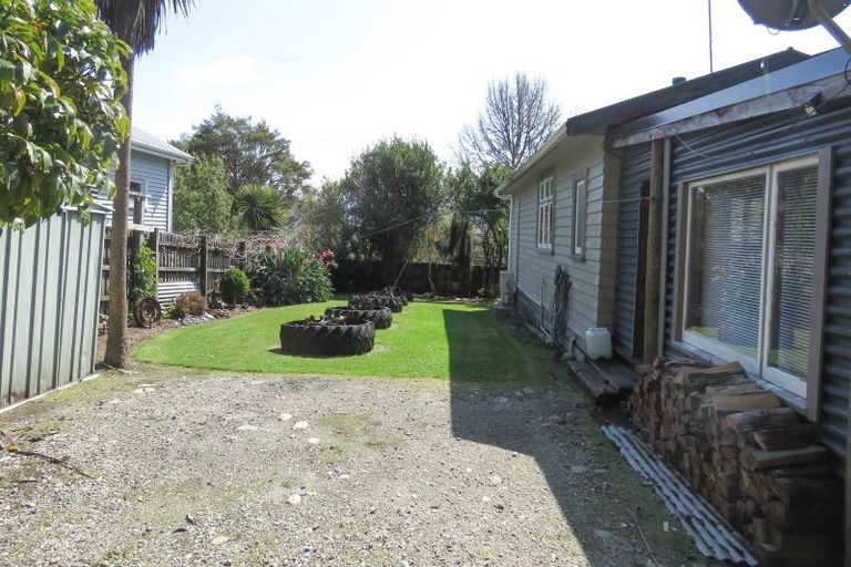 Photo of property in 15 Grey Road, Reefton, 7830