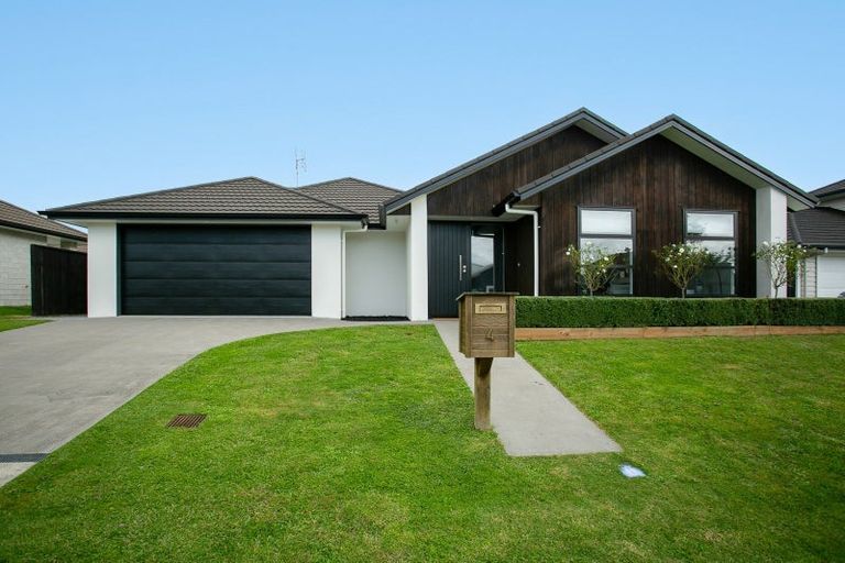 Photo of property in 4 Richards Street, Cambridge, 3434