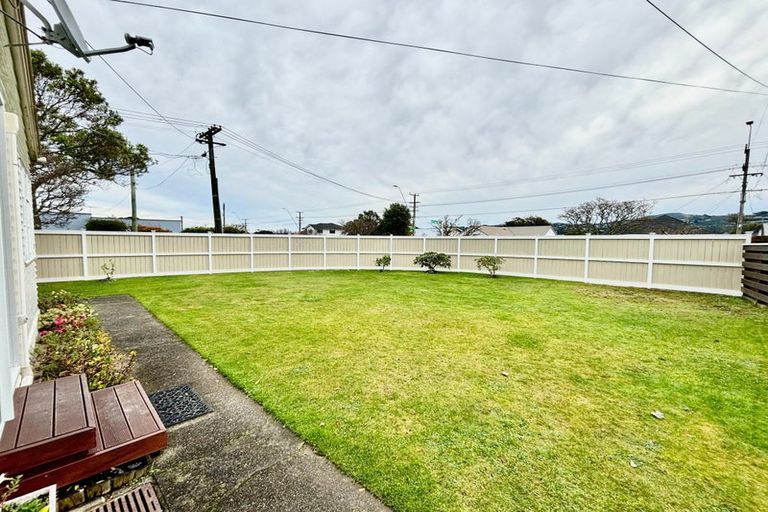 Photo of property in 1 Russell Street, Waterloo, Lower Hutt, 5011