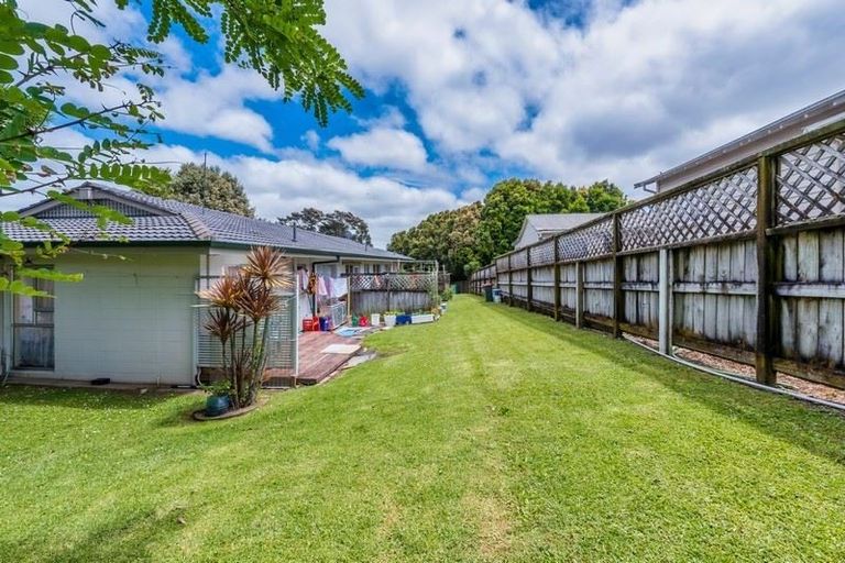 Photo of property in 1/38 Edmonton Road, Henderson, Auckland, 0612