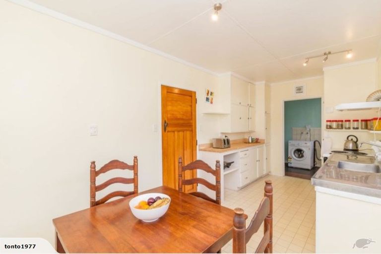Photo of property in 32 Petherick Street, Taita, Lower Hutt, 5011
