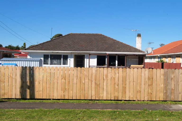 Photo of property in 8 Orakau Road, Mangere East, Auckland, 2024