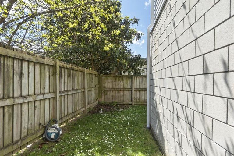 Photo of property in 7u3 Snead Place, Hamilton East, Hamilton, 3216