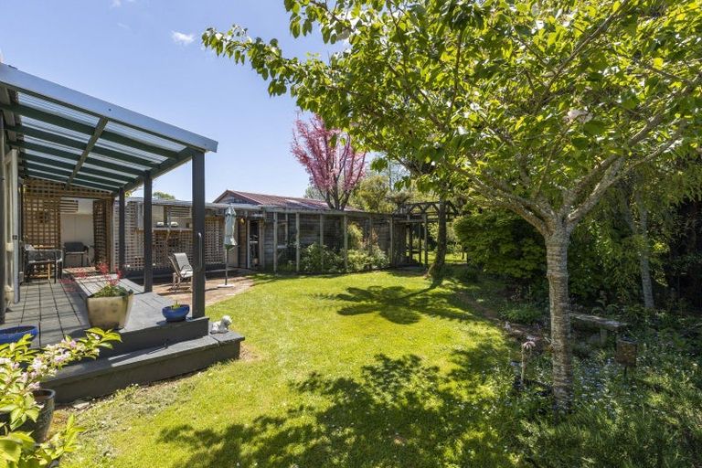 Photo of property in 6 Tawa Street, Inglewood, 4330