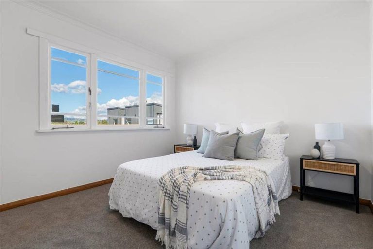 Photo of property in 3b Hilltop Road, Parkvale, Tauranga, 3112