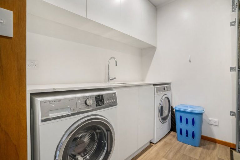 Photo of property in 60 Welsh Road, Winton, 9720