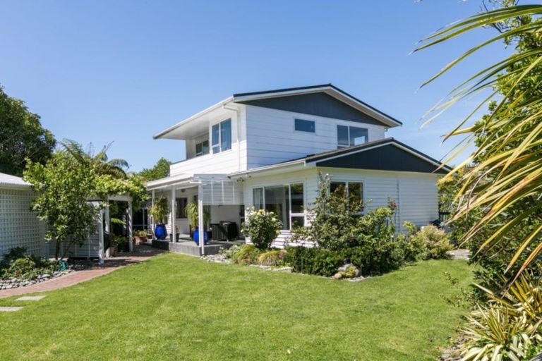 Photo of property in 7 Church Road, Taradale, Napier, 4112