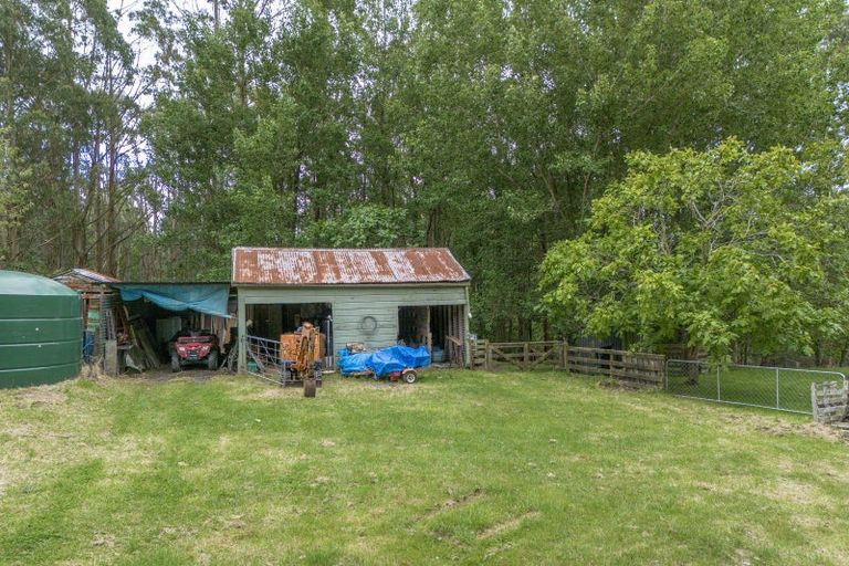Photo of property in 1344 Ngapaeruru Road, Te Uri, Dannevirke, 4973