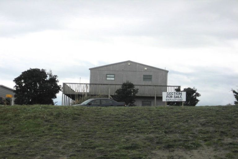 Photo of property in 6 Arataki Grove, Waitarere Beach, Levin, 5510