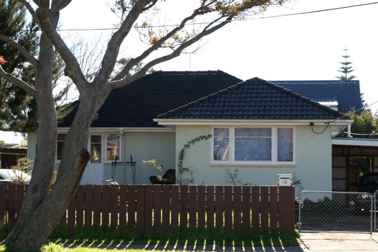 Photo of property in 2/19 Vine Street, Mangere East, Auckland, 2024