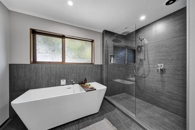 Photo of property in 24 Dillon Drive, Bell Block, New Plymouth, 4312