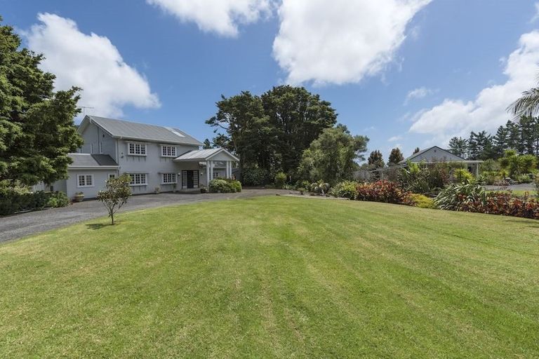Photo of property in 384 Mangakura Road, Helensville, 0875