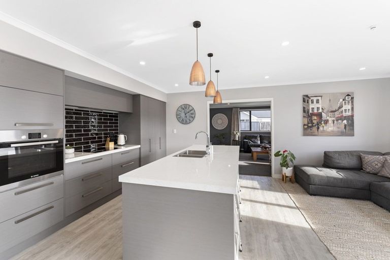 Photo of property in 35 Galatos Street, Rangiora, 7400