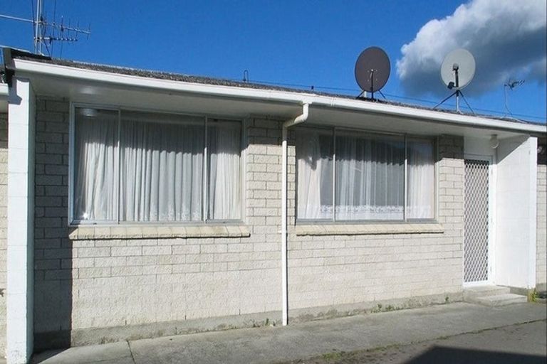Photo of property in 3/10 Rawson Street, Tawa, Wellington, 5028