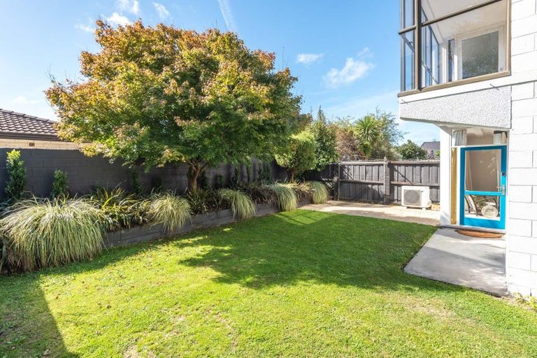 Photo of property in 1/107 Holly Road, St Albans, Christchurch, 8014