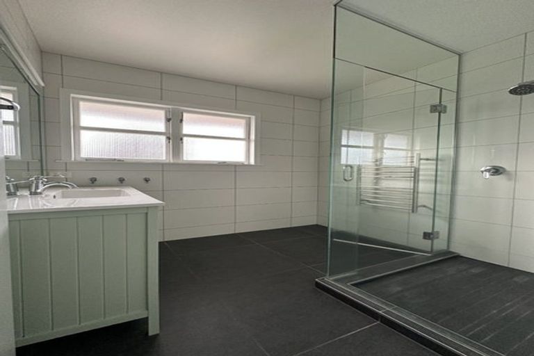 Photo of property in 2 Sunny Bay Road, Matua, Tauranga, 3110