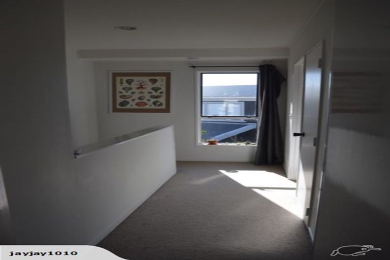 Photo of property in 100f5 Lyall Parade, Lyall Bay, Wellington, 6022