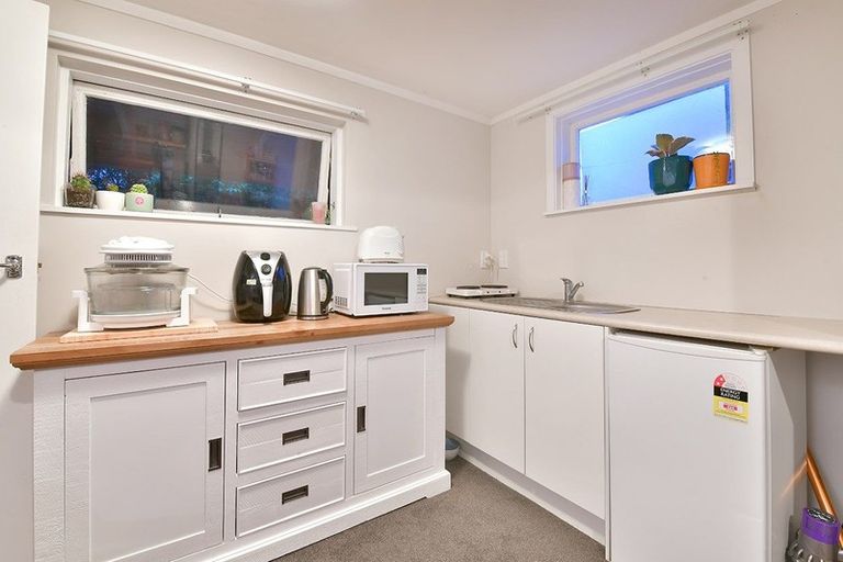 Photo of property in 9 Neptune Avenue, Beach Haven, Auckland, 0626