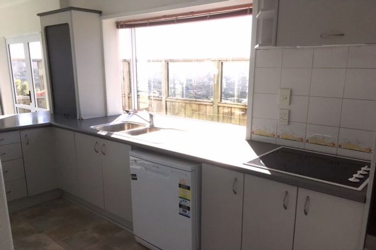 Photo of property in 14 Carluke Street, Paparangi, Wellington, 6037