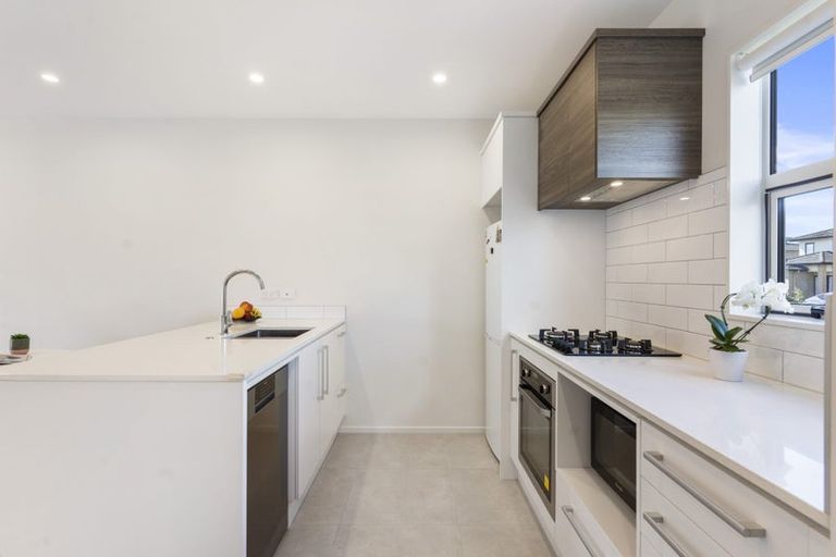 Photo of property in 28 Brookview Drive, Flat Bush, Auckland, 2019