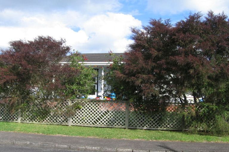 Photo of property in 2a/3 Murray Road, Te Atatu Peninsula, Auckland, 0610