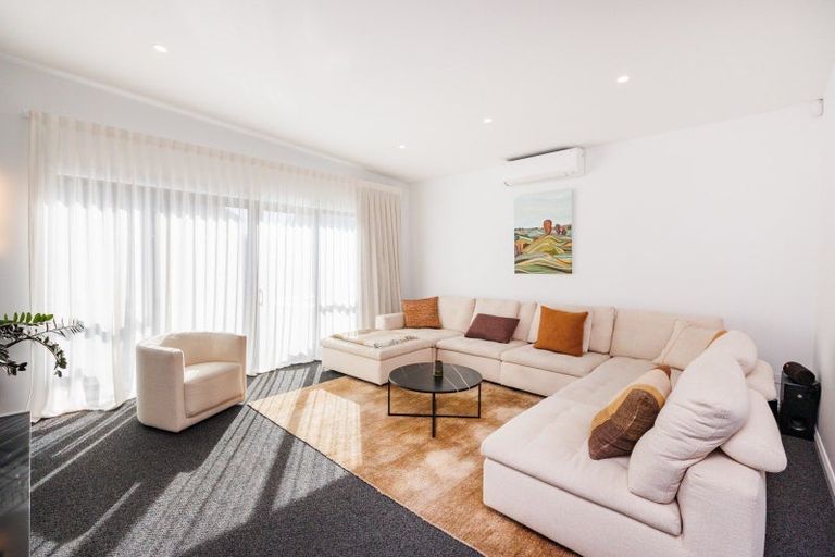 Photo of property in 56 Kanuka Drive, Hokowhitu, Palmerston North, 4410