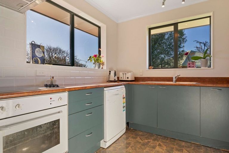 Photo of property in 19 Farnborough Drive, Nawton, Hamilton, 3200