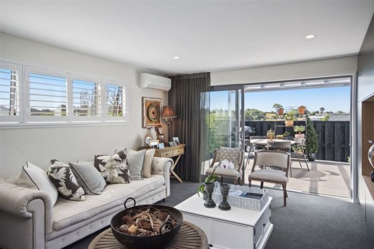 Photo of property in 15 Knoll Rise, Pukekohe, 2120