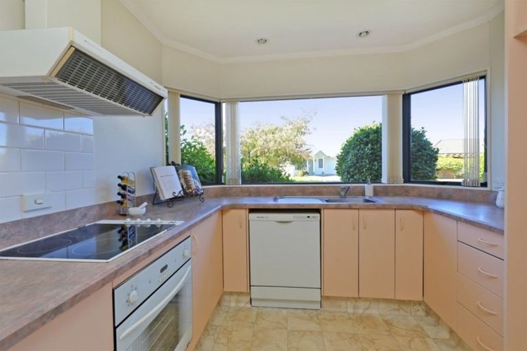 Photo of property in 34 Kensington Drive, Taradale, Napier, 4112