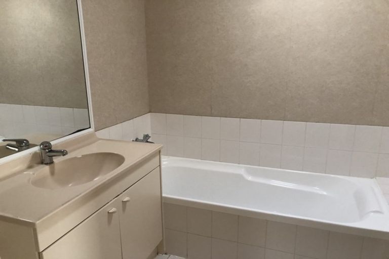 Photo of property in 9 Farmdale Court, Flat Bush, Auckland, 2019
