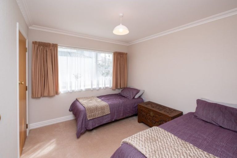 Photo of property in 17 Princes Street, Hawera, 4610