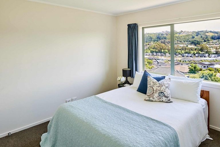 Photo of property in 42f James Cook Drive, Whitby, Porirua, 5024