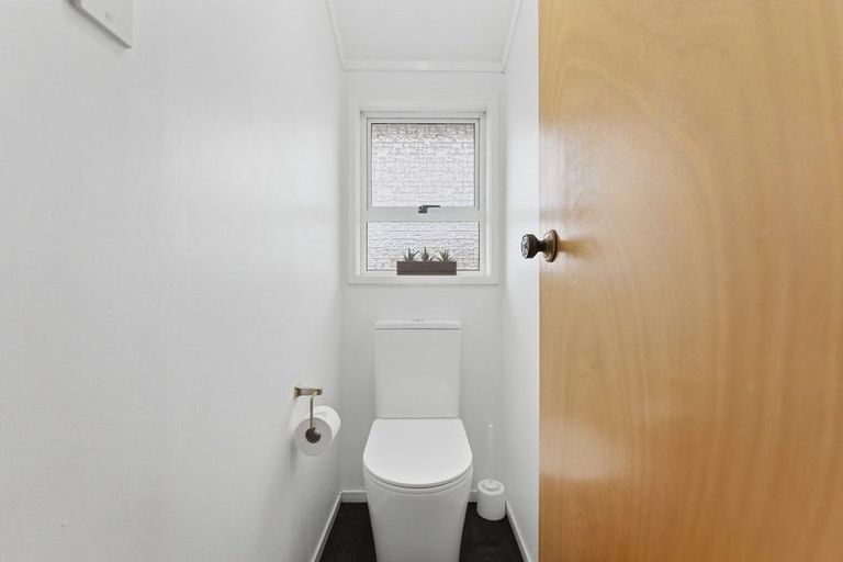Photo of property in 327 Carrington Street, Vogeltown, New Plymouth, 4310