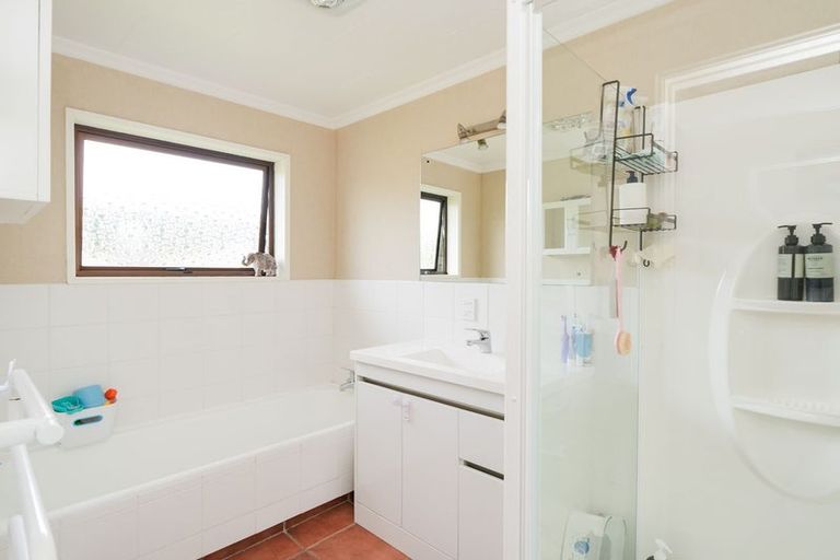 Photo of property in 73 Flora Road East, Makarewa, Invercargill, 9876