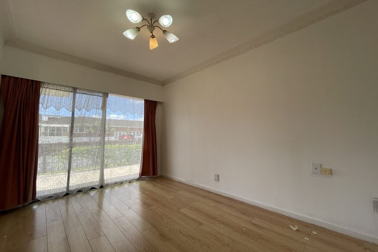 Photo of property in 1/2 The Link, Howick, Auckland, 2010