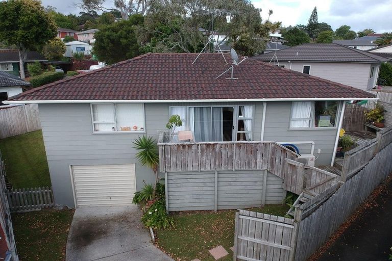 Photo of property in 66 Reynella Drive, Massey, Auckland, 0614