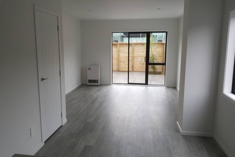 Photo of property in 16/9u Surrey Street, Tawa, Wellington, 5028