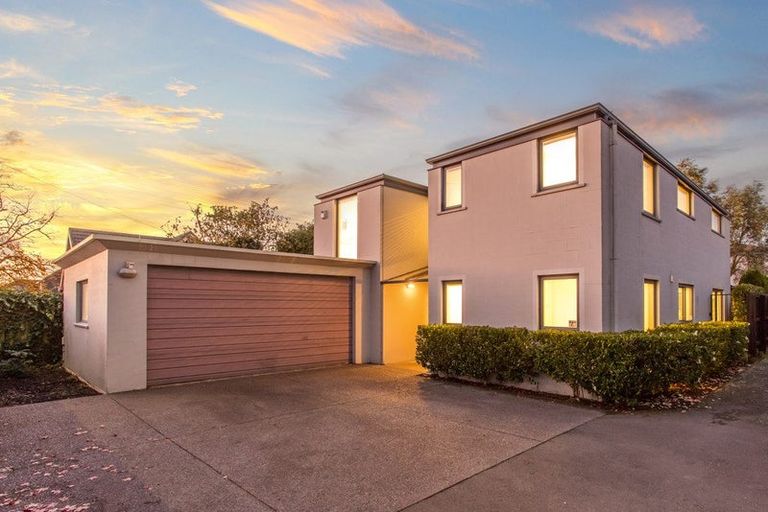Photo of property in 34 Hamilton Avenue, Ilam, Christchurch, 8041