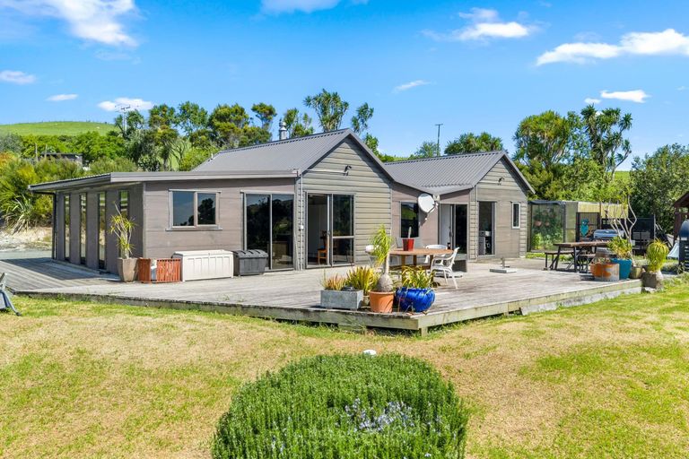 Photo of property in 27 Waterview Crescent, Kaiwaka, 0573