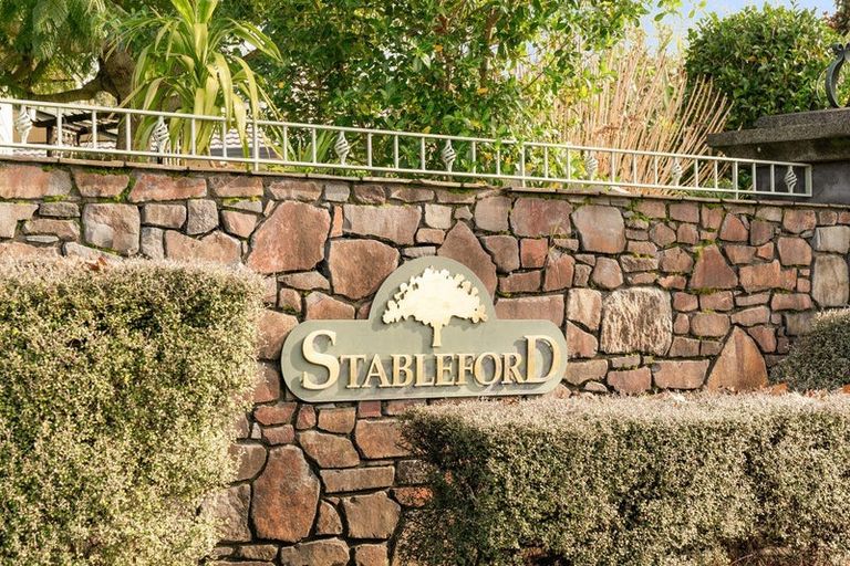 Photo of property in 1 Stableford Drive, Pyes Pa, Tauranga, 3112