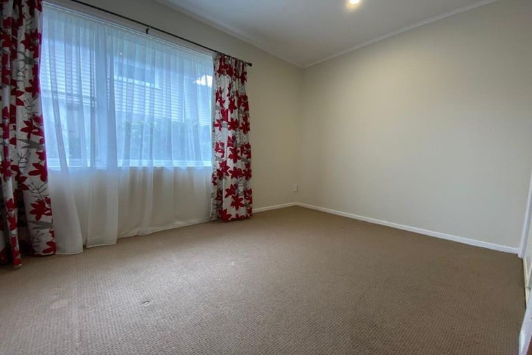 Photo of property in 2/15 O'halloran Road, Howick, Auckland, 2014