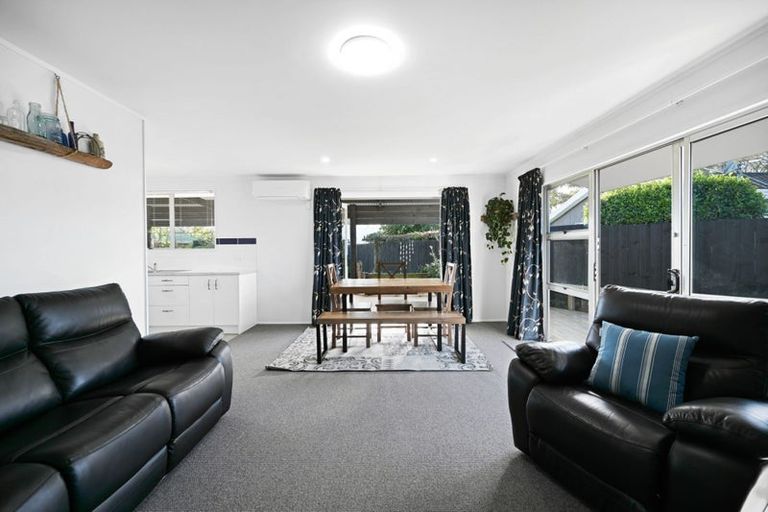 Photo of property in 15a Sandalwood Drive, Dinsdale, Hamilton, 3204