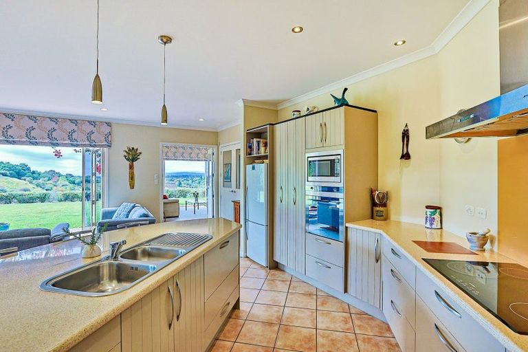 Photo of property in 122 Kent Terrace, Taradale, Napier, 4112