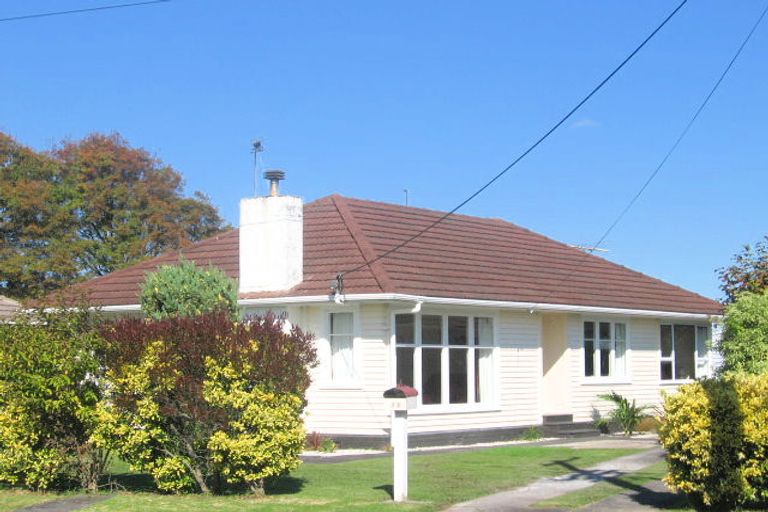 Photo of property in 32 Smythe Road, Henderson, Auckland, 0612