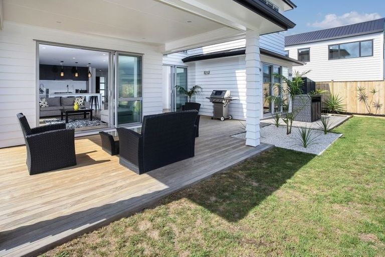 Photo of property in 293 Harbourside Drive, Karaka, Papakura, 2113