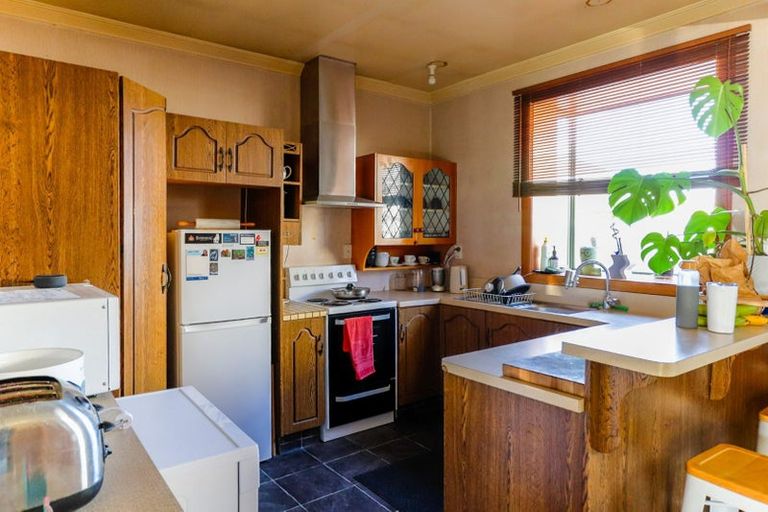 Photo of property in 16 Maitland Street, Strathern, Invercargill, 9812