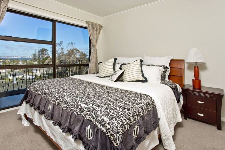 Photo of property in 1/24 Martin Crescent, Northcote, Auckland, 0627