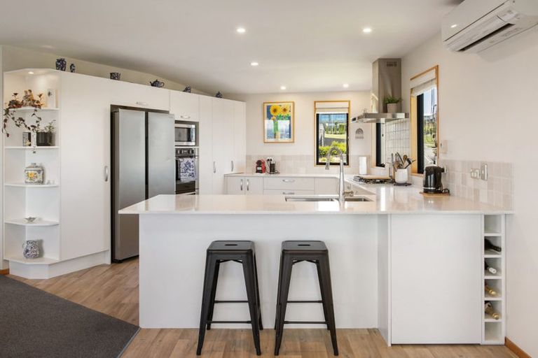 Photo of property in 2 Blencathra Place, Westmorland, Christchurch, 8025