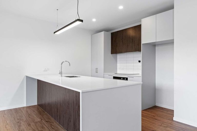 Photo of property in 63 Hayfield Way, Karaka, Papakura, 2113